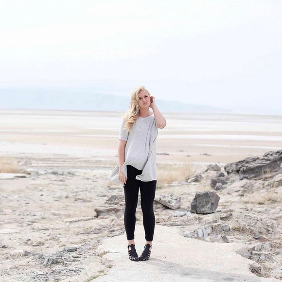 Top - Picture 2 of 3